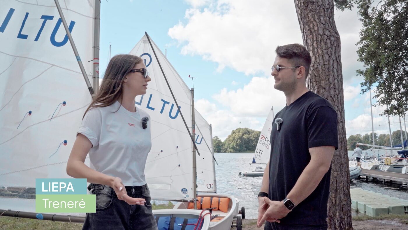 Buriavimo klubo trenerė Liepa interviu metu kalba apie vaikų būrelio patirtis, drąsos ugdymą ir augimą per buriavimą - „Gero vėjo“ buriavimo klubas