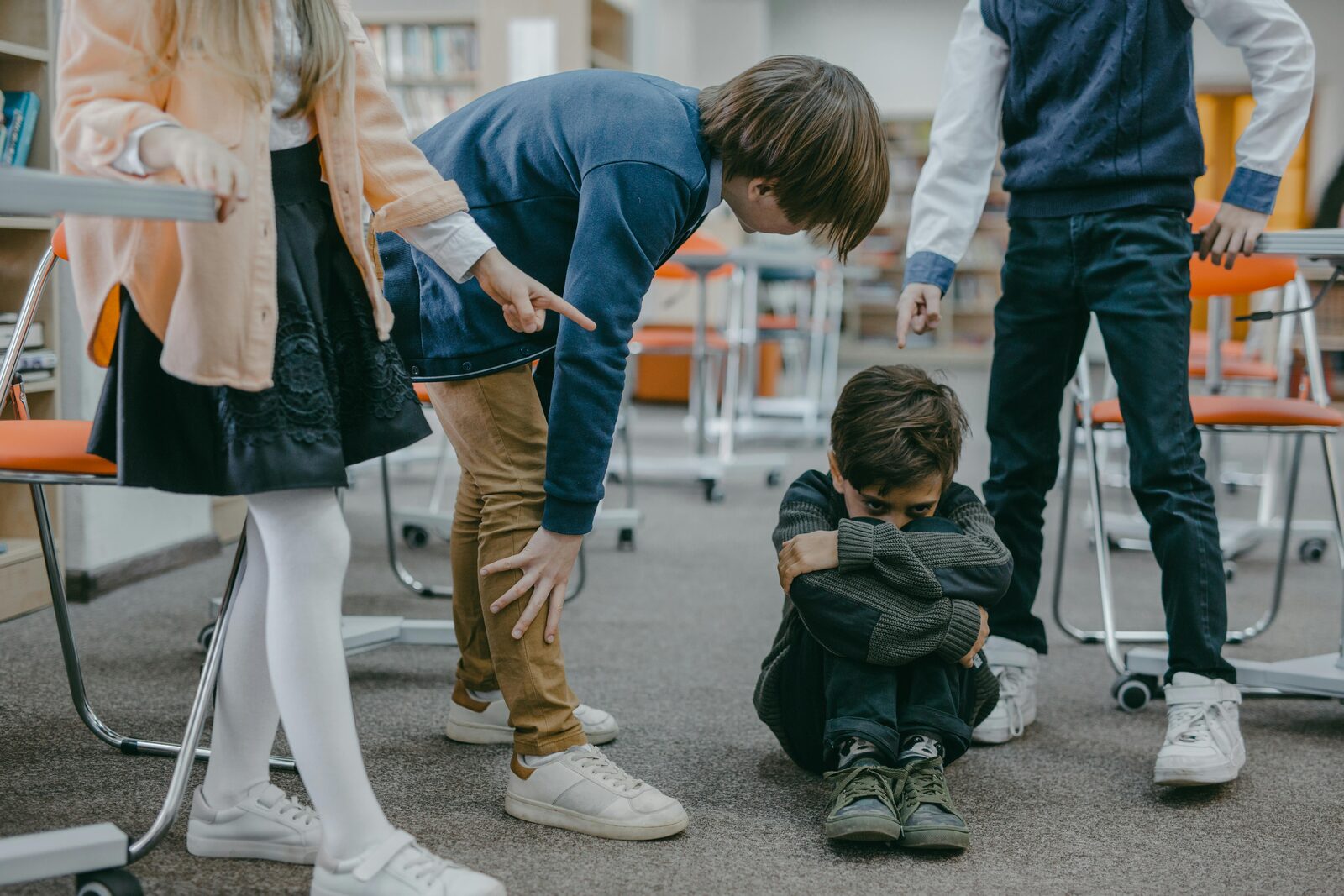 Būrelių edukacija padeda vaikui išmokti valdyti, suvokti ir išreikšti emocijas.